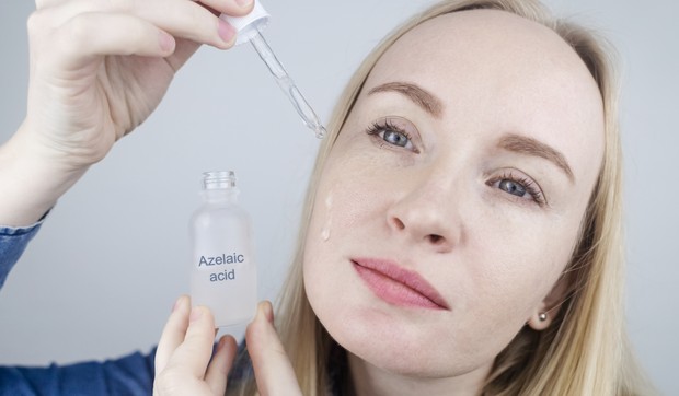 Azelaična kiselina može da se koristi u obliku gela, kreme ili seruma