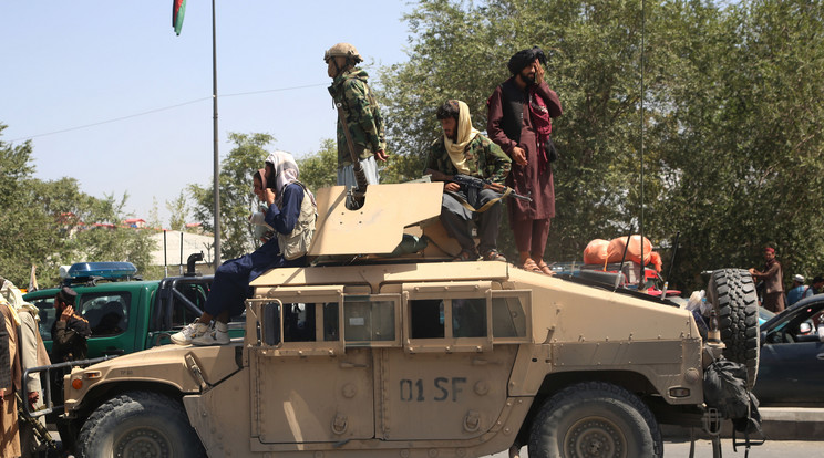 Egy tálib kézre került Humvee a 25 ezerből / Fotó: Northfoto
