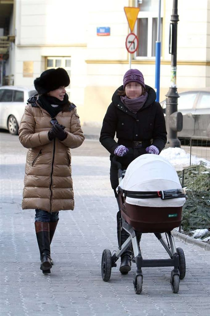 Mucha na macierzyńskim zarobiła 500 tys. zł!