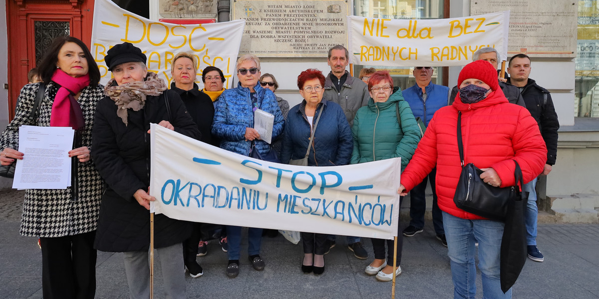Lokatorzy kamienic komunalnych przyszli z petycją do Hanny Zdanowskiej 