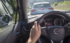 Nowy podatek rządu PiS uderzy kierowców po kieszeni? Wzrosną ceny polis. O ile? [NEWS DZIENNIK.PL]