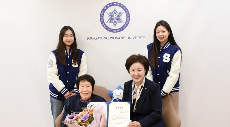 Felvételt nyert az egyetemre a 83 éves koreai nagyi