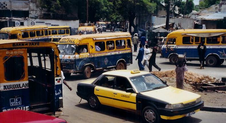 Dakar-taxi-car-rapide
