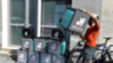 Firma dostawcza Deliveroo planuje rozdawać bezdomnym jedzenie