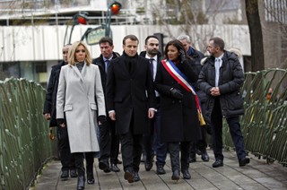 Francja: Macron oddał hołd ofiarom zamachów w Paryżu sprzed trzech lat