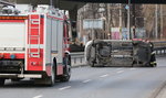 Wypadek w Krakowie. Samochód wypadł z drogi 