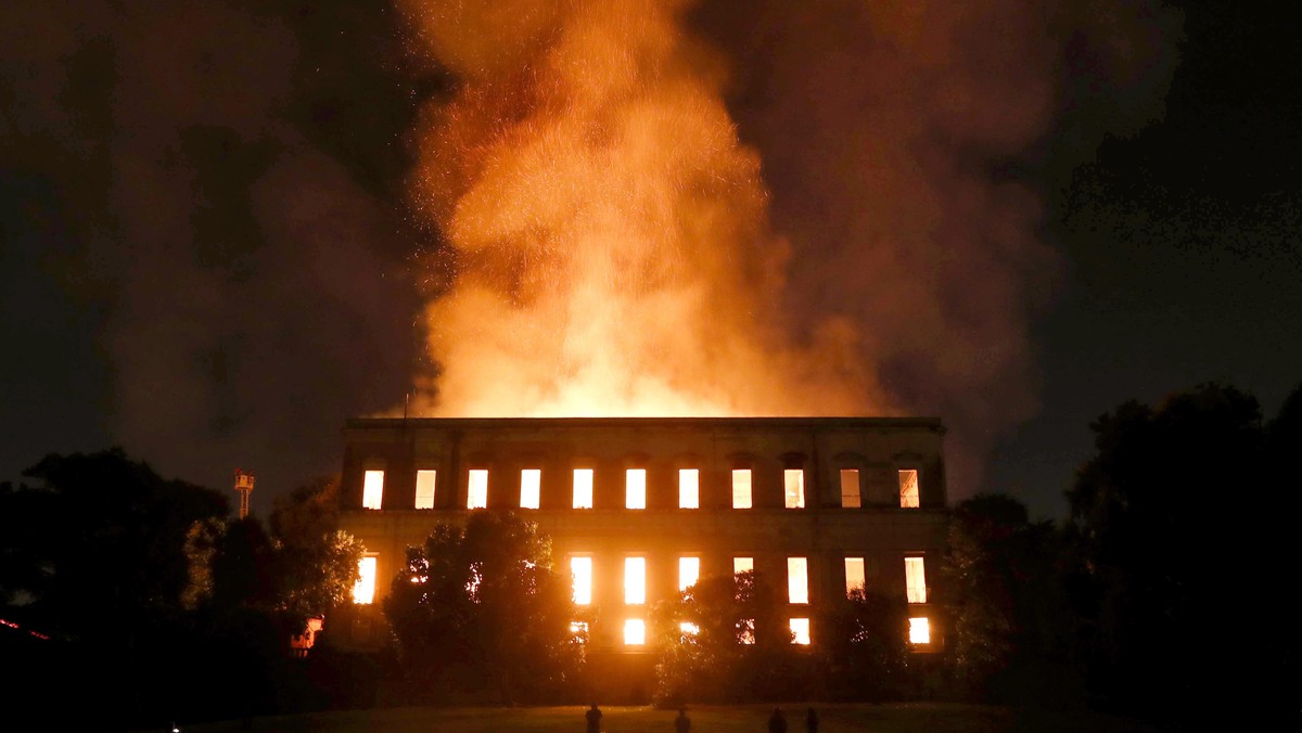 Fire breaks out in the National Museum of Rio de Janeiro