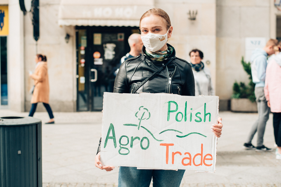 "Dekolt dla Białorusi". Protest w Warszawie