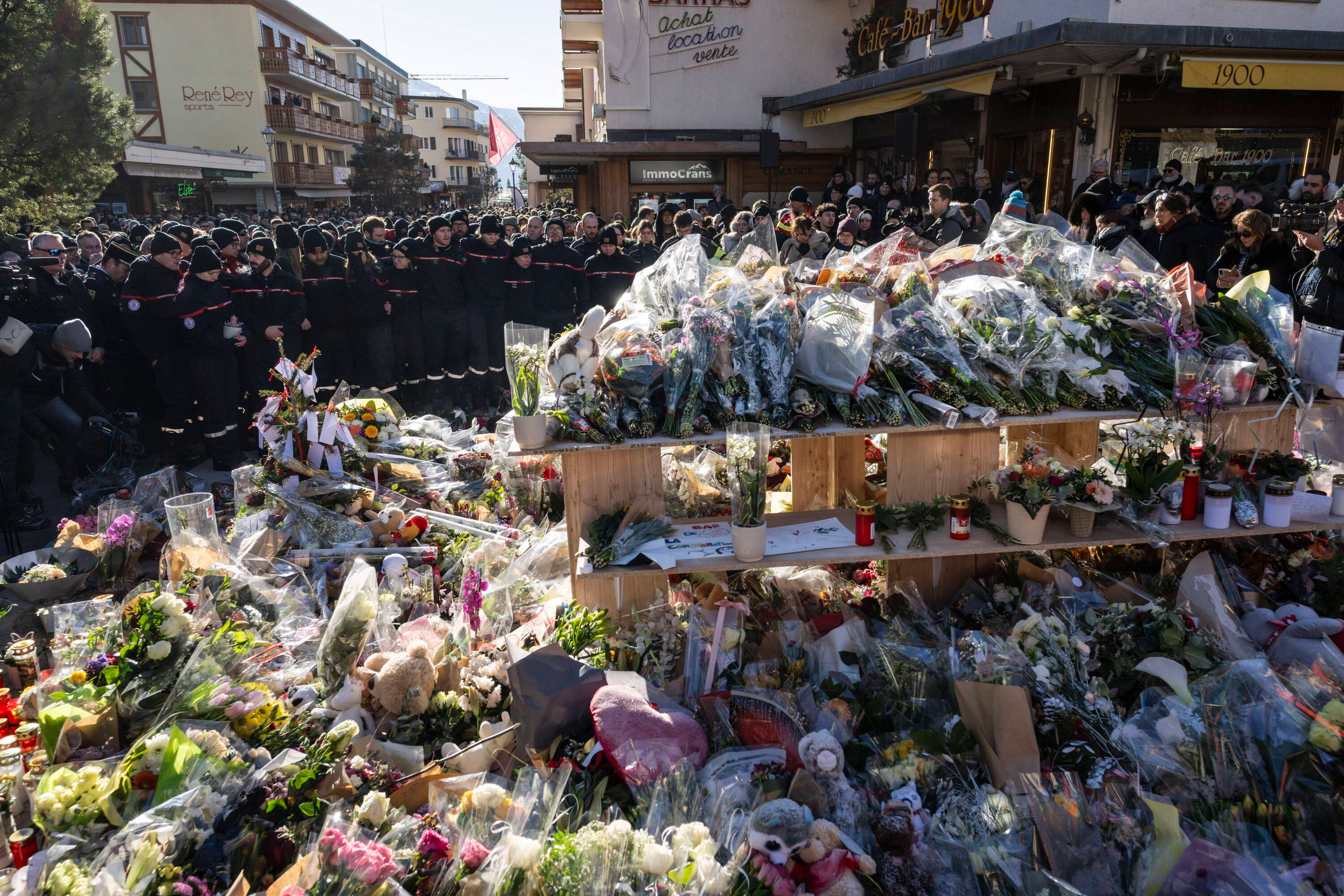 Śmiertelny pożar w Crans-Montana: Właściciele lokalu nie do znalezienia