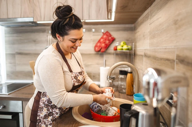 Kuhinja je "lično carstvo" svake domaćice - nemojte joj narušavati prostor bez dozvole