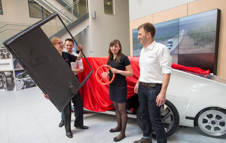 Lodz Solar Team to zespół składający się ze studentów Politechniki Łódzkiej z Wydziału Mechanicznego oraz Wydziału Elektrotechniki, Elektroniki, Informatyki i Automatyki.

<br><br>
(mgo) PAP/Grzegorz Michałowski.