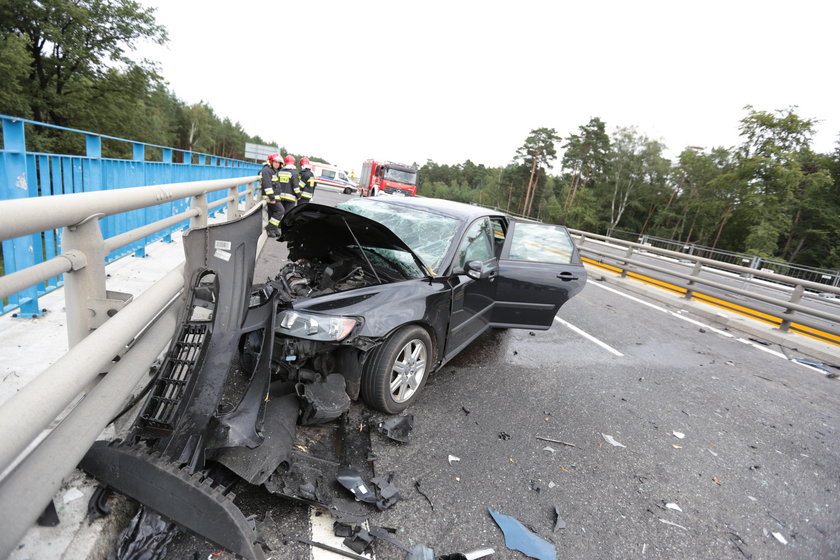 Wypadek busa w Zielonej Górze. W środku były dzieci!