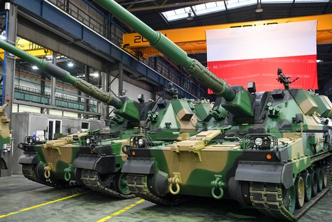 Miliardy dla Huty Stalowa Wola. Program SAFE dzieli scenę polityczną. Tusk mówi o cynicznym ataku na interesy Polski