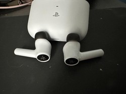 Takich słuchawek do PS5 jeszcze nie było. Oto nowe Hammerheads firmy Razer