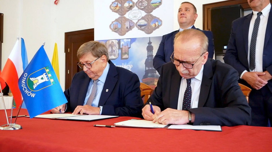 Burmistrzowie gminy Gryfice i Otmuchowa podpisali umowę o współpracy partnerskiej. Foto: Gmina Gryfice
