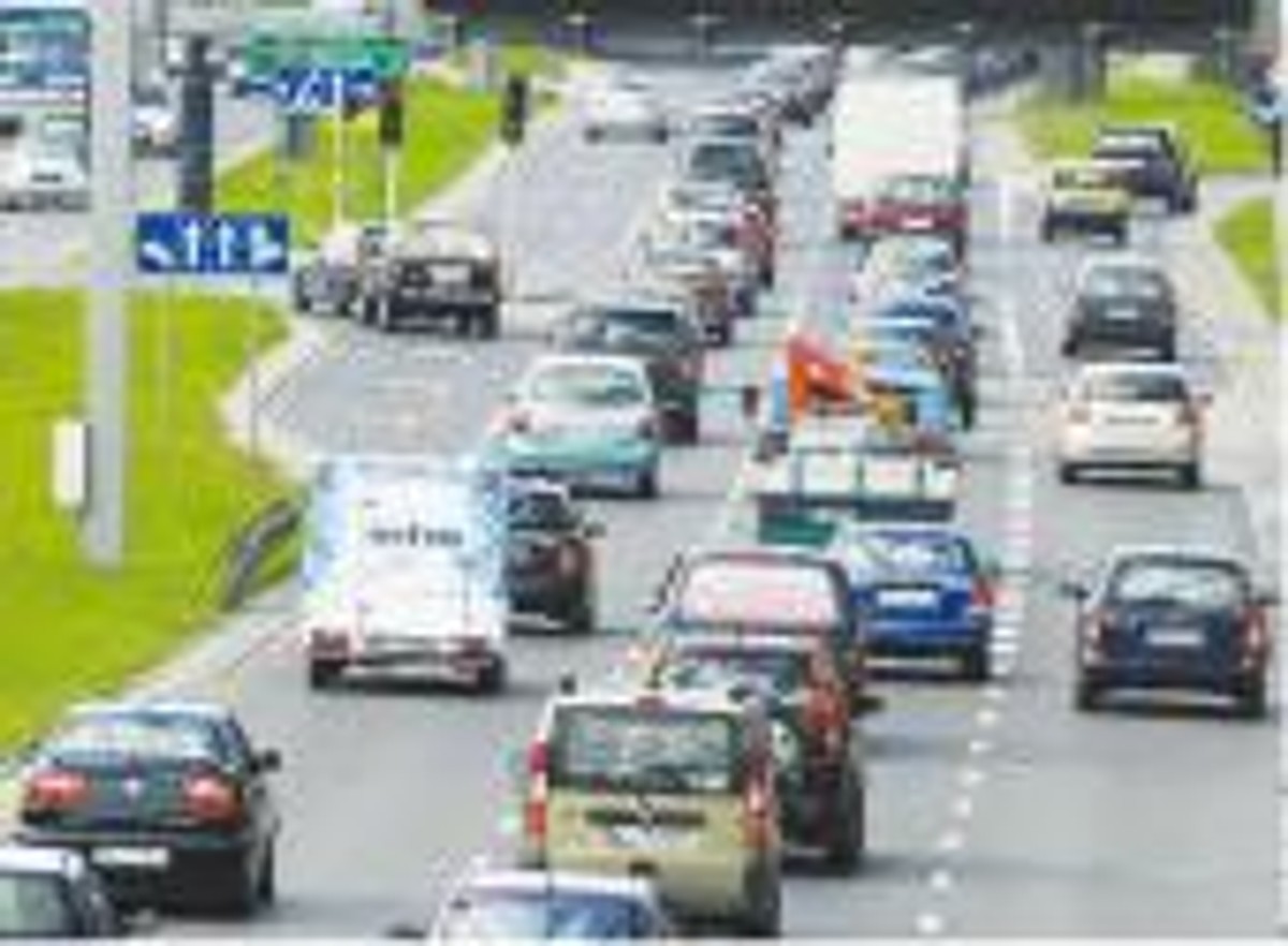 Inteligentny system zarządzania ruchem ma się pojawić na autostradach, których budowa ciągle jest w powijakach Fot. Artur Chmielewski
