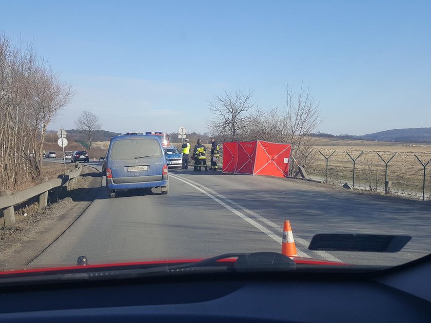 Potrącił mężczyznę i uciekł. Pieszy zmarł