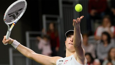 świątek wygrywa w chinach. udany start w world tennis continental cup
