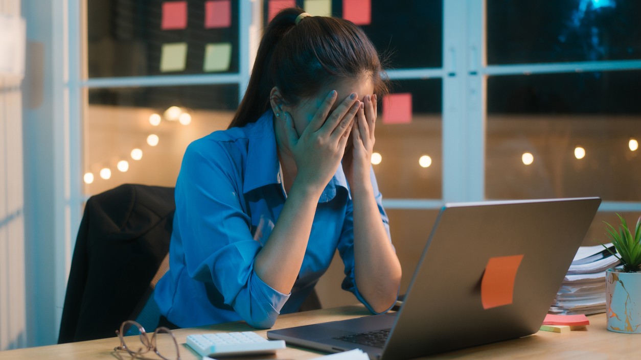 Vychádzať s kolegami je na nezaplatenie.