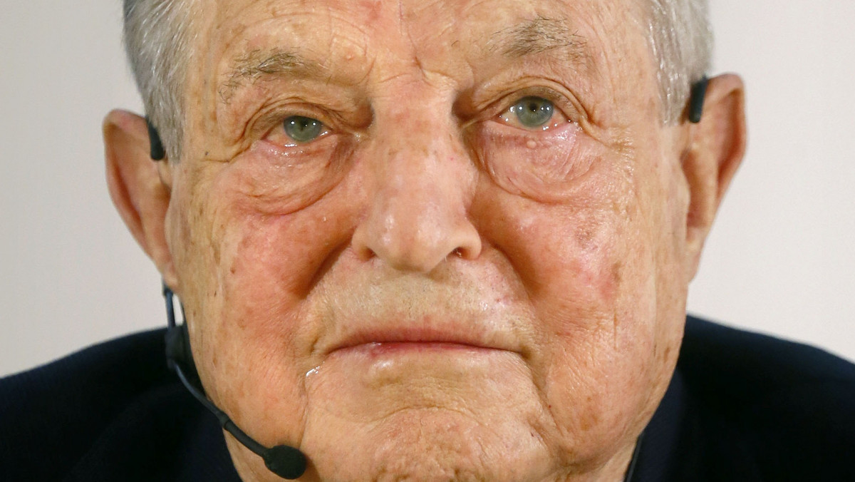 Jego opinii wszyscy słuchają ze szczególną uwagą, bo można na tym dobrze wyjść: George Soros uważa, że euro przeżyje także bez Niemiec. Soros ostrzega przed zagrożeniem, jakie kryzys wspólnej waluty stanowi dla wspólnoty UE. Jego zdaniem. obecne zachwianie równowagi nie jest politycznie do podźwignięcia na dłuższą metę. - To zniszczyłoby całą Unię Europejską - podkreślił.