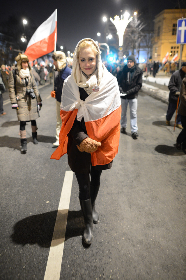 Uczestniczka marszu "Wolności, Solidarności i Niepodległości", fot. PAP/Jacek Turczyk