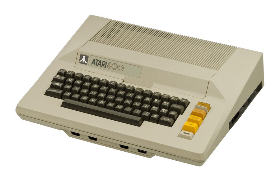  Atari – 8-bitowych komputer domowych wprowadzona przez amerykańską Atari Inc. W roku 1978, po sukcesie konsoli Atari 2600, firma  postanowiła spróbować swych sił na rodzącym się dopiero rynku komputerów domowych