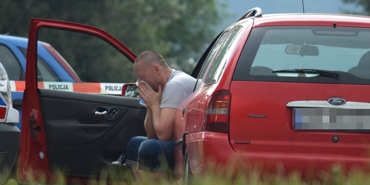 Ojciec zostawił 3-latkę w samochodzie. Dziewcyznka zmarła