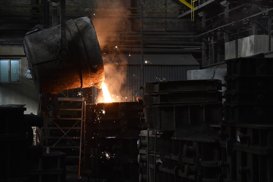 Hala odlewni krakowskiego Metalodlewu na terenie huty ArcelorMittal Poland w Krakowie