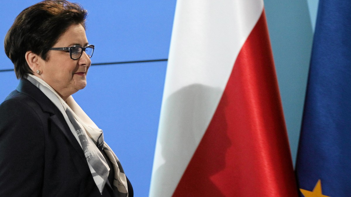 - Polska angażuje się w walkę z terroryzmem. Jesteśmy w czołówce państw, które chcą z tym walczyć - powiedziała Teresa Piotrowska. Minister spraw wewnętrznych będzie brała dziś udział w marszu w solidarności z Francją po zamachu terrorystycznym na satyryczny magazyn "Charlie Hebdo".