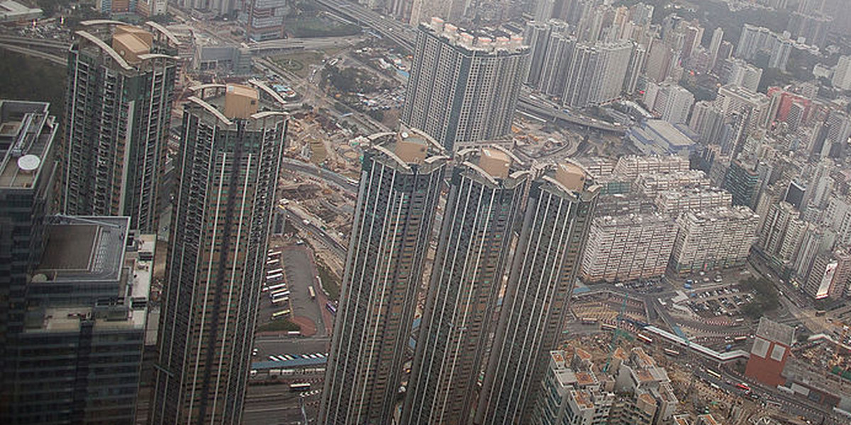W ciągu 10 lat liczba mieszkańców Hongkongu wzrosła o 2 mln. Obecnie przekracza 8 mln osób