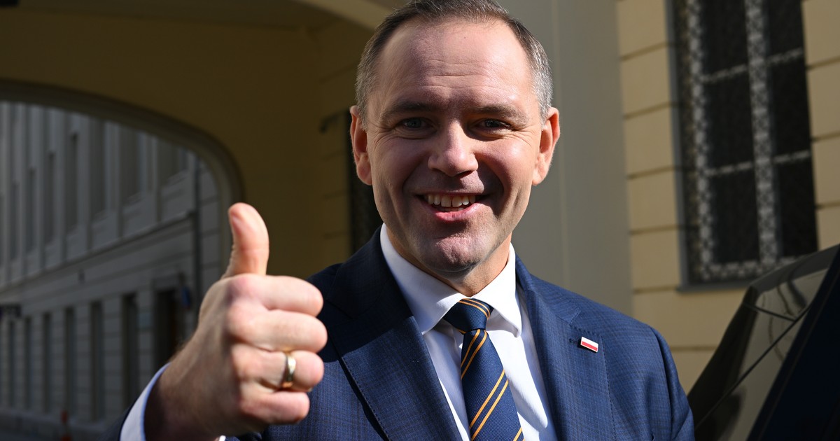 Karol Nawrocki traci przewagę w sondażach. „Największy strach jest o to, że sami nie wytrzymamy ciśnienia” [KULISY]