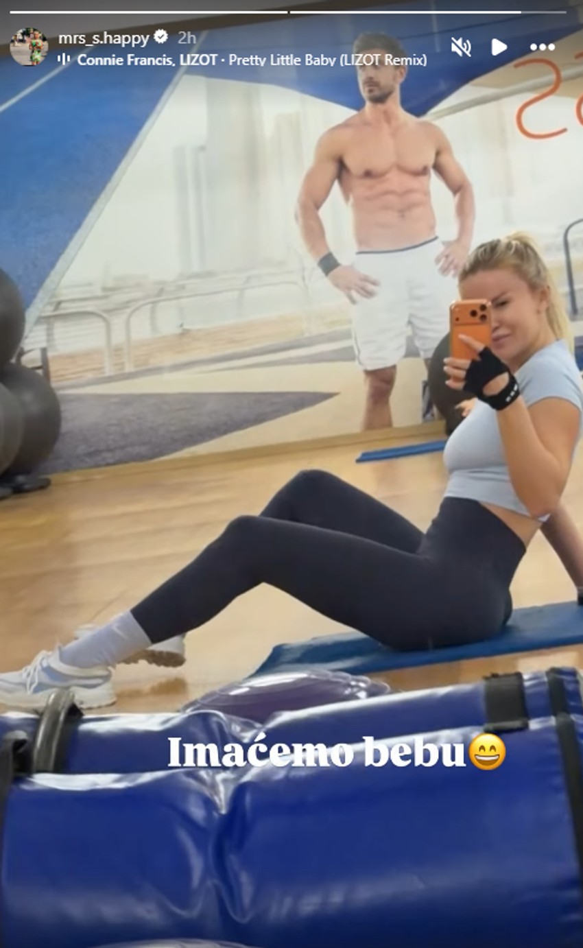 Sanja Stanković slikala stomak i javno se oglasila i pokrenula lavinu komentara: "Imaćemo bebu"