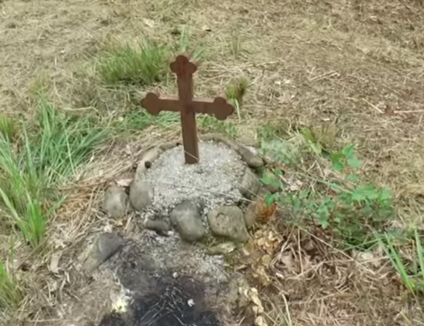 Danas krst, nekada zvonik crkve u kojoj se Dušan sa vojnicima pričestio pre odlaska u jedan od pohoda