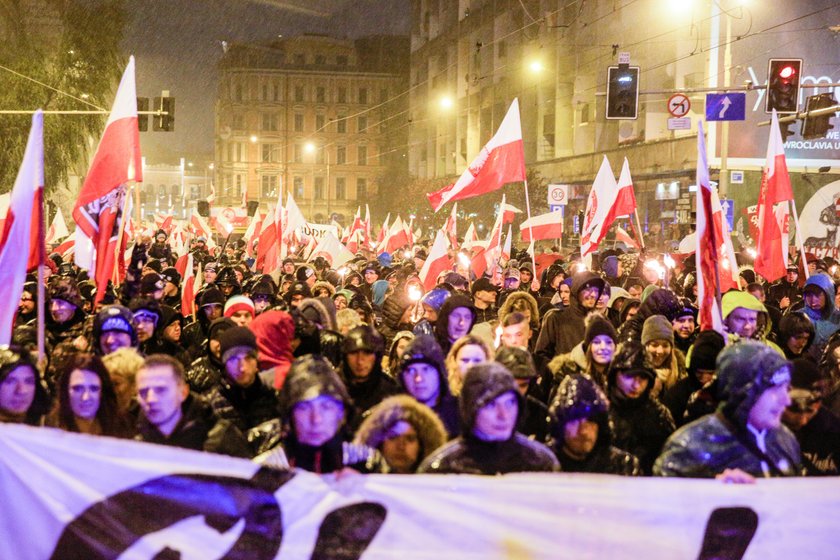 Dutkiewicz zakazuje marszu we Wrocławiu. Organizator odpowiada: "mendy lewackie"