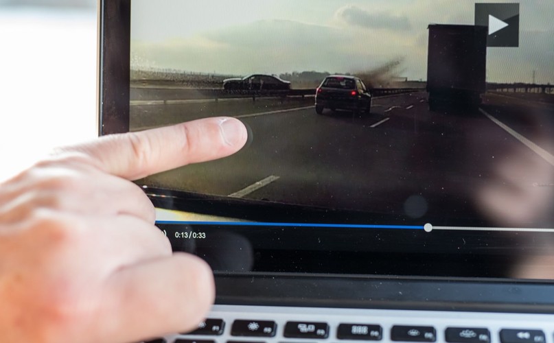 Kadr z filmu świadka wypadku prezydenckiego BMW