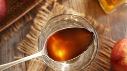 jedna łyżka dziennie wystarczy. stabilizuje cukier, obniża cholesterol i wspomaga trawienie domowy sposób mikstura