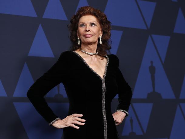Sophia Loren na 11. dorocznej ceremonii rozdania nagród Governors Awards w Dolby Theatre w Los Angeles