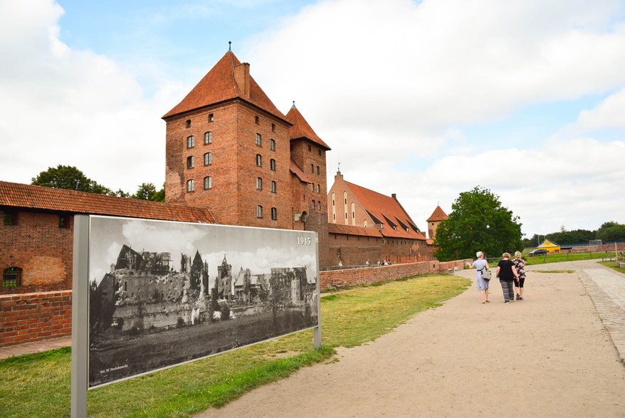 Wejście na zamek