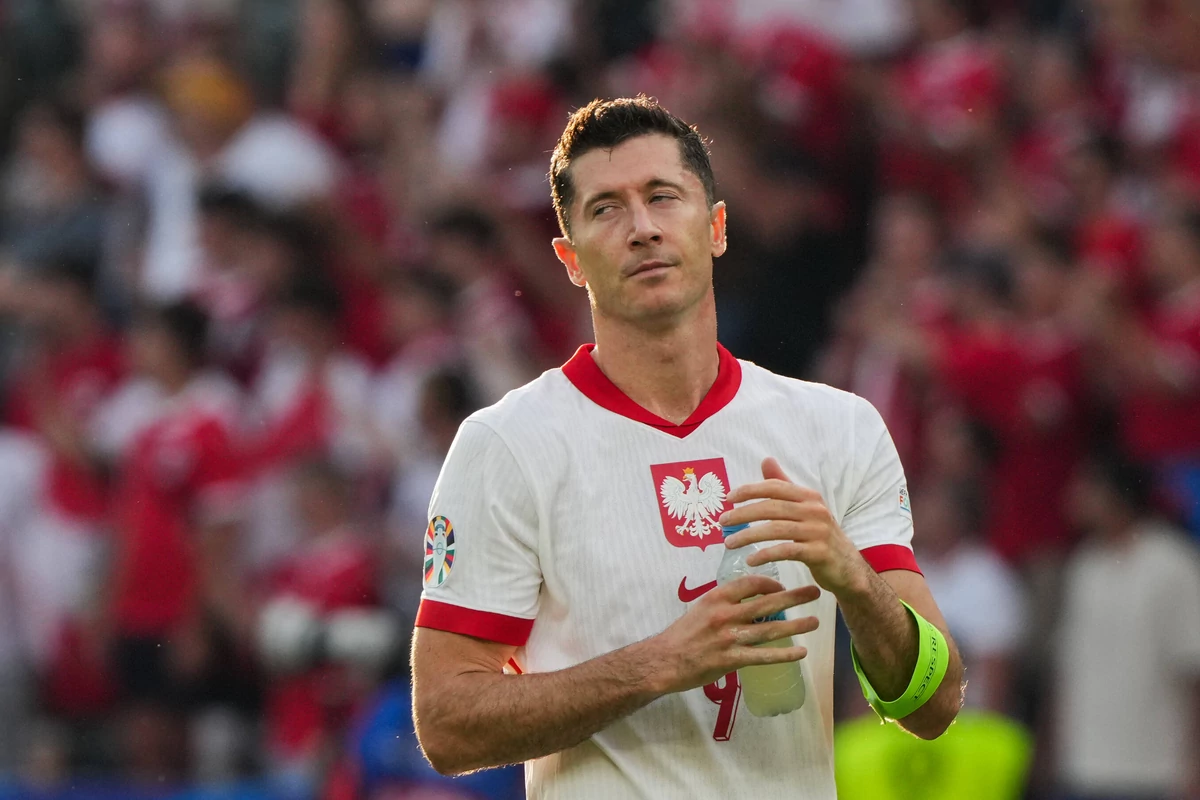  Niemiecki dziennik zwraca uwagę na memy z Robertem Lewandowskim i Igą Świątek. Kryją prawdę