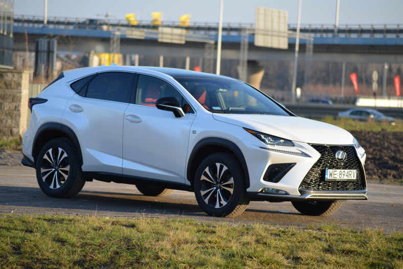 Lexus NX 300