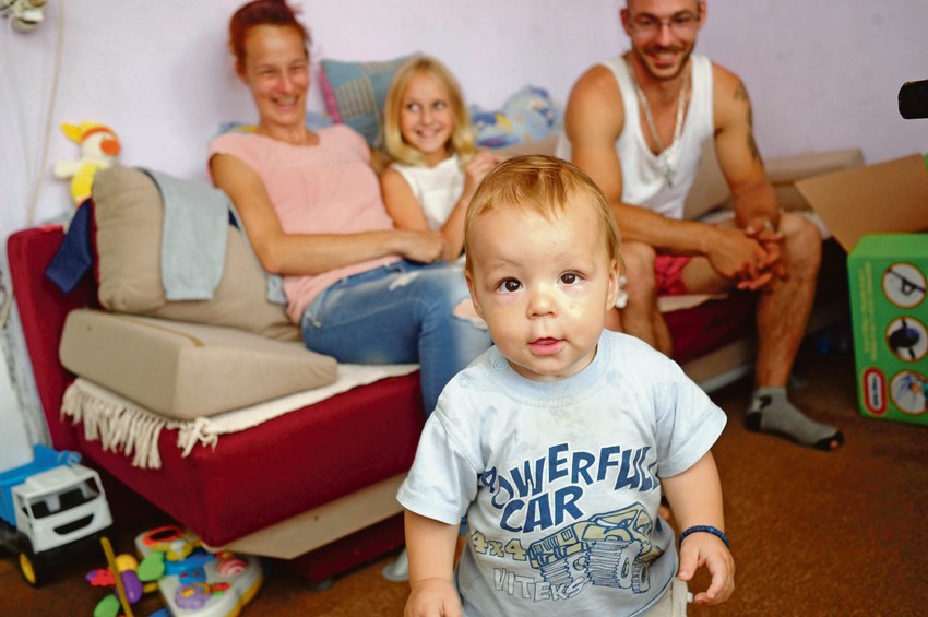 Miloš je prohodao, pun je duha i željan igre, ostavljajući za sobom pakao koji je prošao 