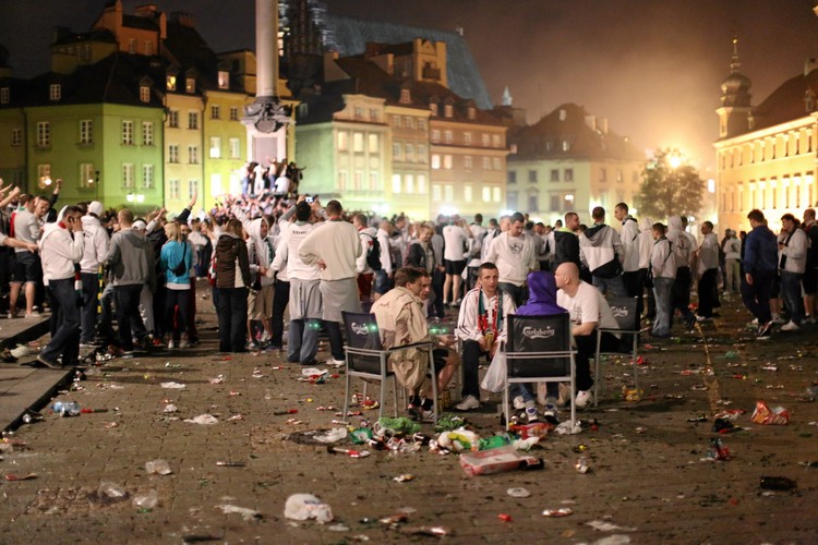 Tak legioniści fetowali mistrzostwo na ulicach Warszawy