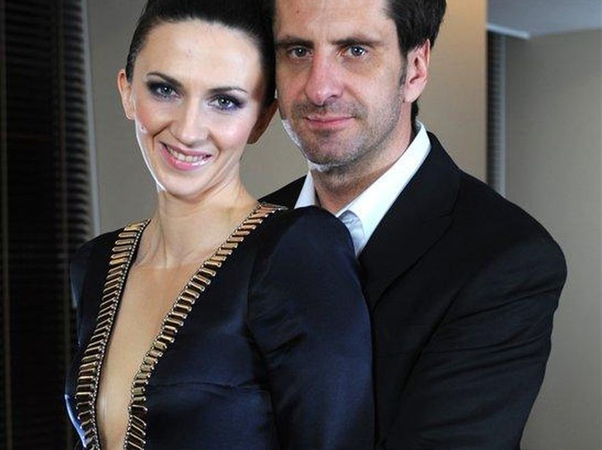 Monika Pyrek w wydekoltowanej kreacji od Teresy Rosati