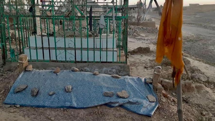 Grob Habibulahovog sina Asada, koji je umro od raka nakon što nije uspeo da pronađe odgovarajući metod lečenja | Foto: Habib Ullah