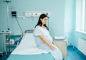 Evo kolike su plate na trudničkom bolovanju