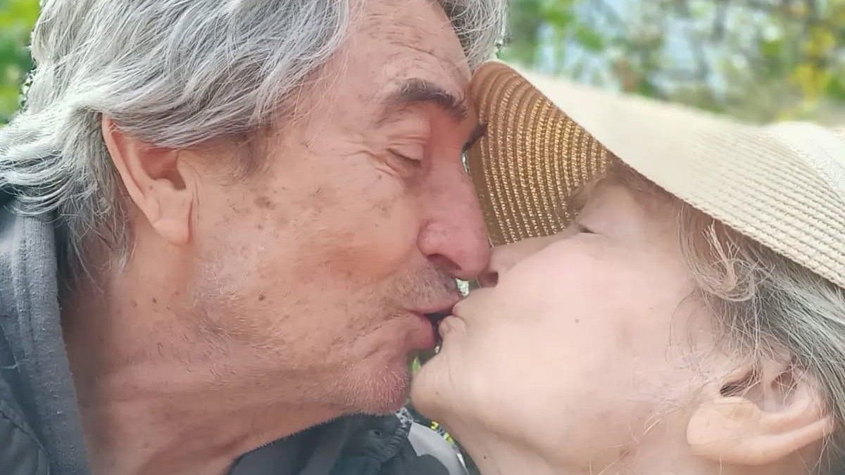 Herec, spevák a textár Jiří Štědroň s manželkou. 