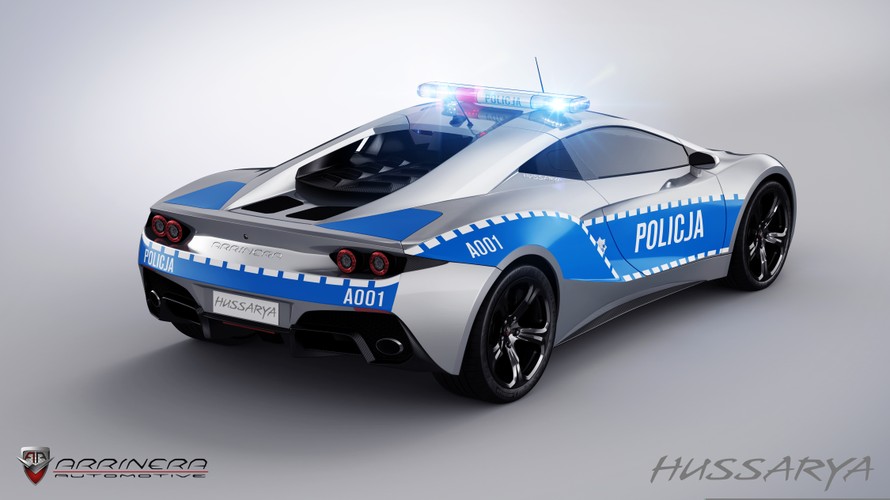Arrinera hussarya w barwach polskiej policji