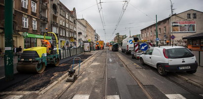 Dąbrowskiego skończą dopiero w lipcu?