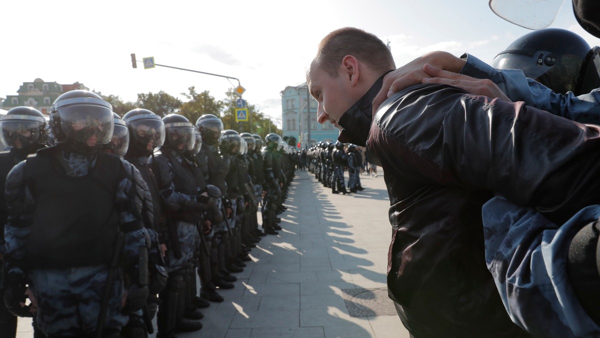 MSZ Niemiec domaga się uwolnienia opozycyjnych demonstrantów