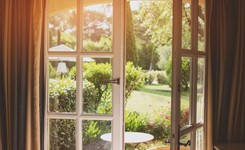 Woda droższa o 2000 proc. 'Jeśli ktoś chce mieć piękny ogród, musi za to zapłacić'